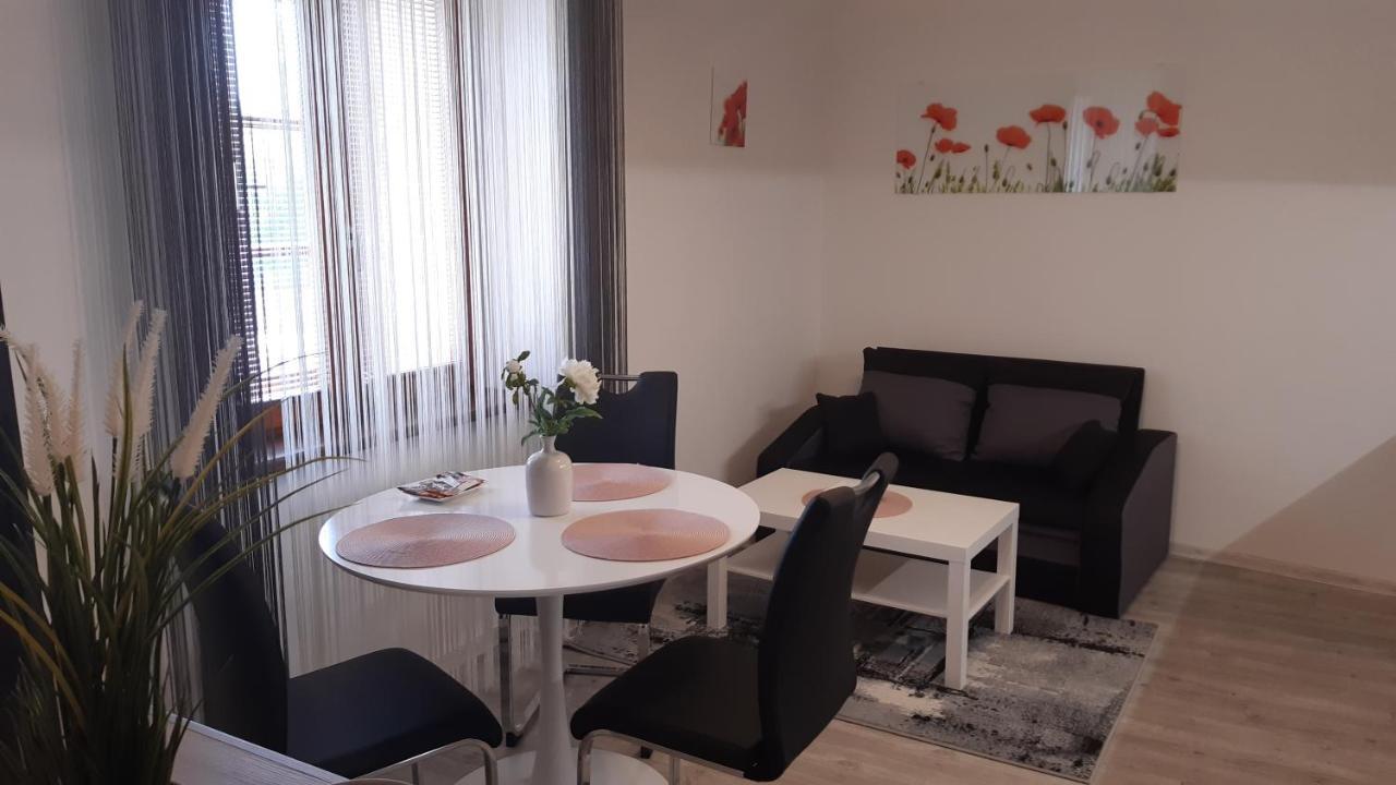 Martinuv Dvur Apartment Plzen Luaran gambar