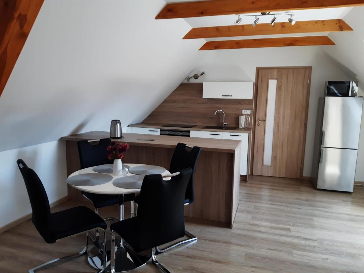 Martinuv Dvur Apartment Plzen Luaran gambar