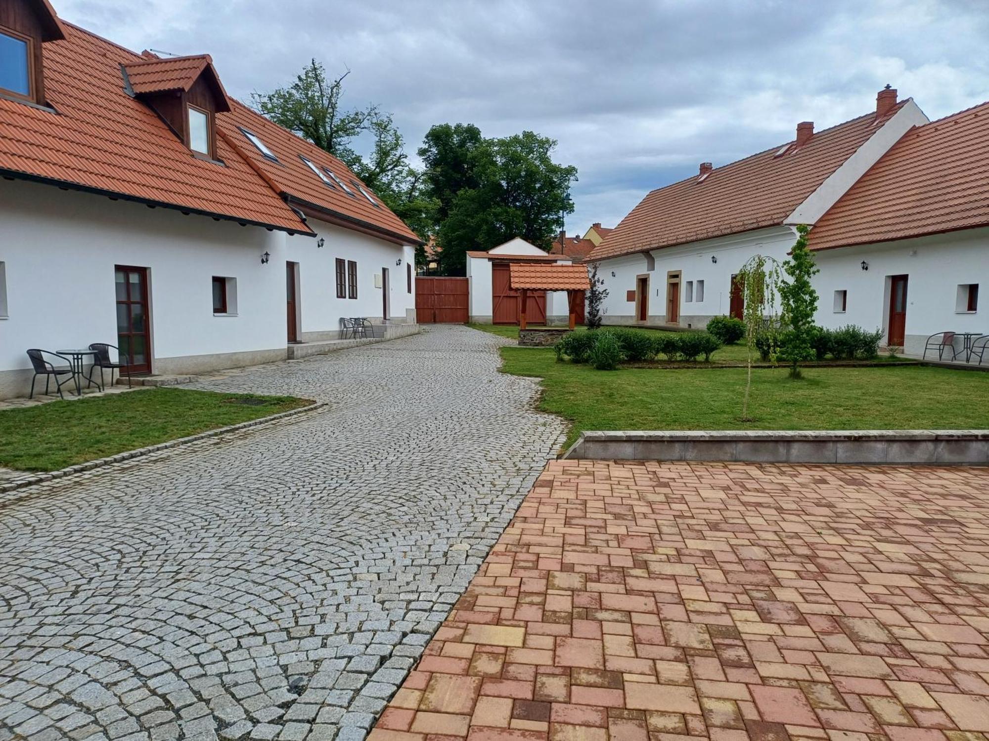 Martinuv Dvur Apartment Plzen Luaran gambar